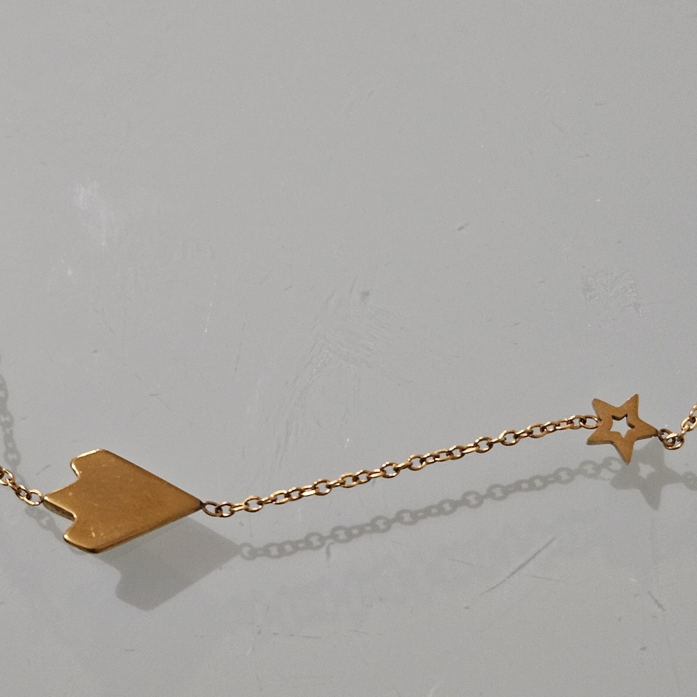 Paper Airplane Necklace - Picture 4 of 12